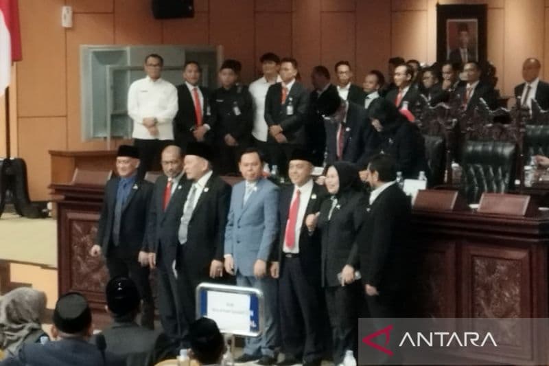 Sidang Paripurna Tetapkan La Nyalla dan Sultan Jadi Calon Ketua DPD RI