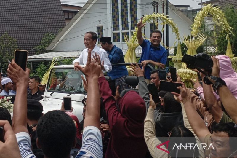 Jokowi Ikut Kampanye Ahmad Luthfi-Taj Yasin di Purwokerto