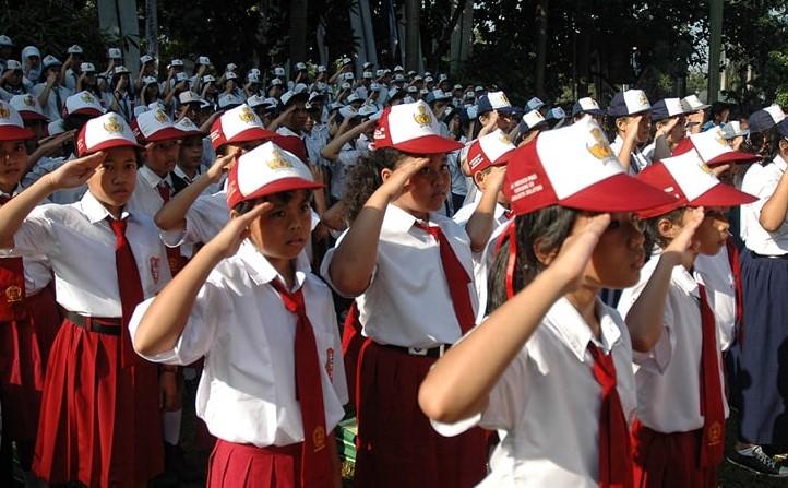 Tak Mampu Bayar Sekolah, Lapor Pemerintah