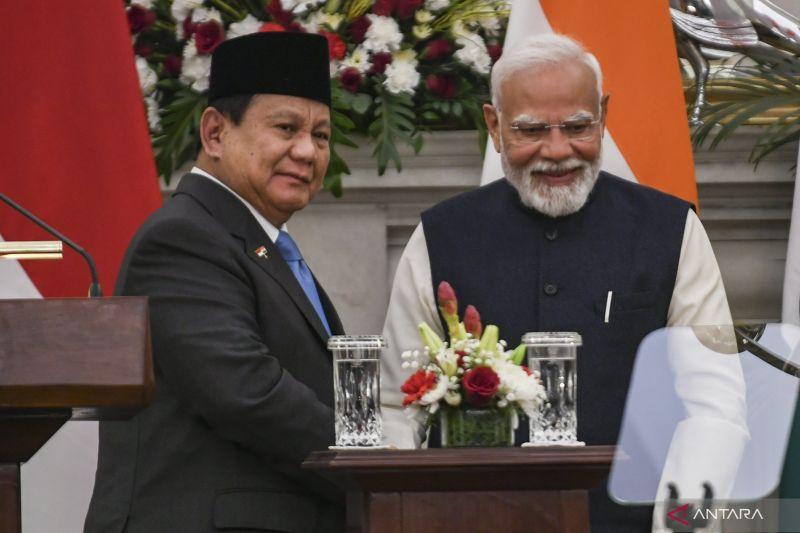 Momen Hangat Prabowo-PM Modi, dari Saling Peluk hingga Panggil 'Brother'