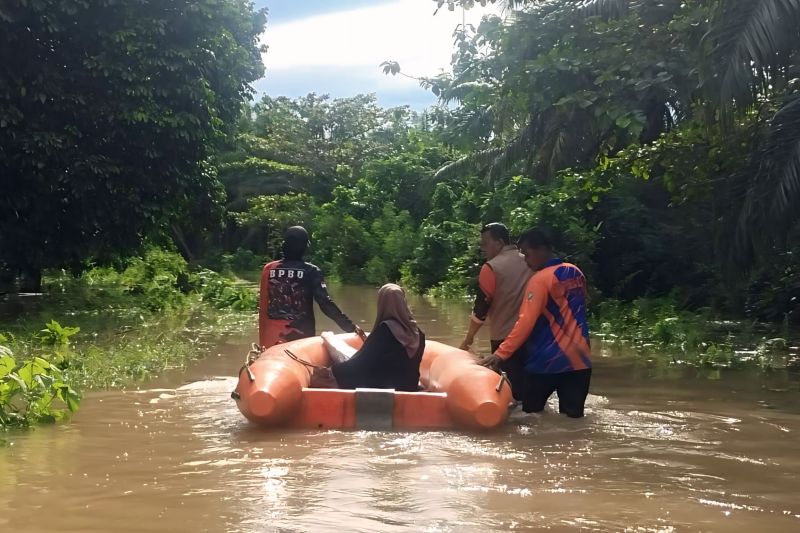 Banjir Terjang 1.174 Rumah di Muara Enim, Aktivitas Warga Terganggu