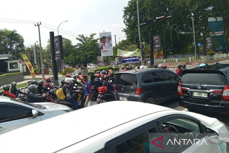  468 Ribu Kendaraan Lintasi Pantura Cirebon hingga H-5 Lebaran 