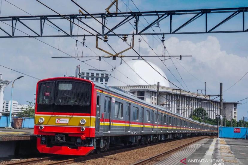 KRL Jabodetabek Beroperasi 24 Jam di Malam Tahun Baru 2025