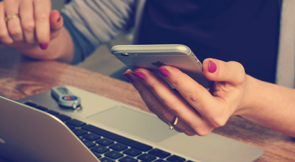 Survei: Gen Z Pakai Internet Buat Medsos Ketimbang Pendidikan