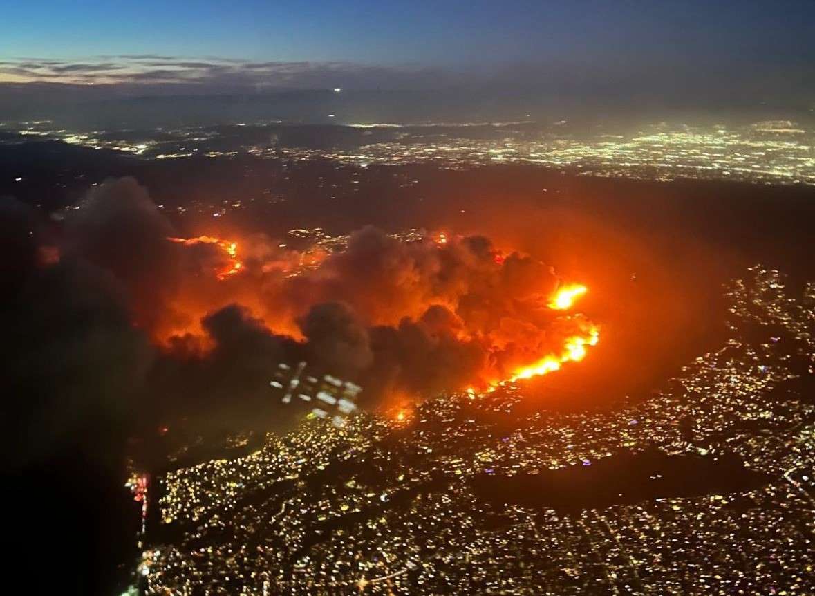 Kebakaran Los Angeles Sudah Seluas Kota Bandung, 24 Warga Tewas