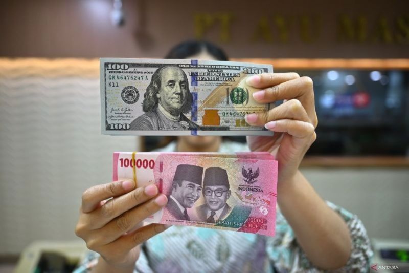 Jangan Kambing Hitamkan Trump Atas Pelemahan Rupiah