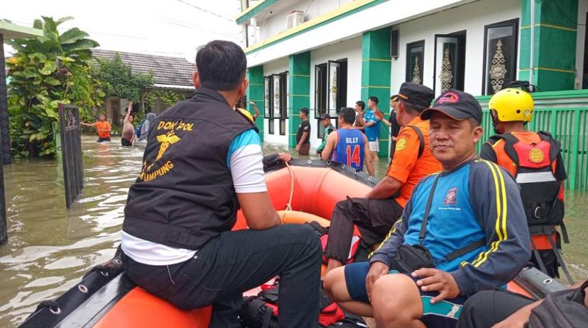 Kemensos Salurkan Rp1,96 Miliar untuk Korban Banjir Bandar Lampung
