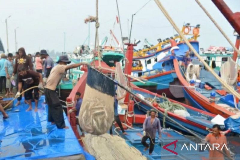 Efisiensi Anggaran di KKP, Nelayan Asing Ilegal Makin Marak
