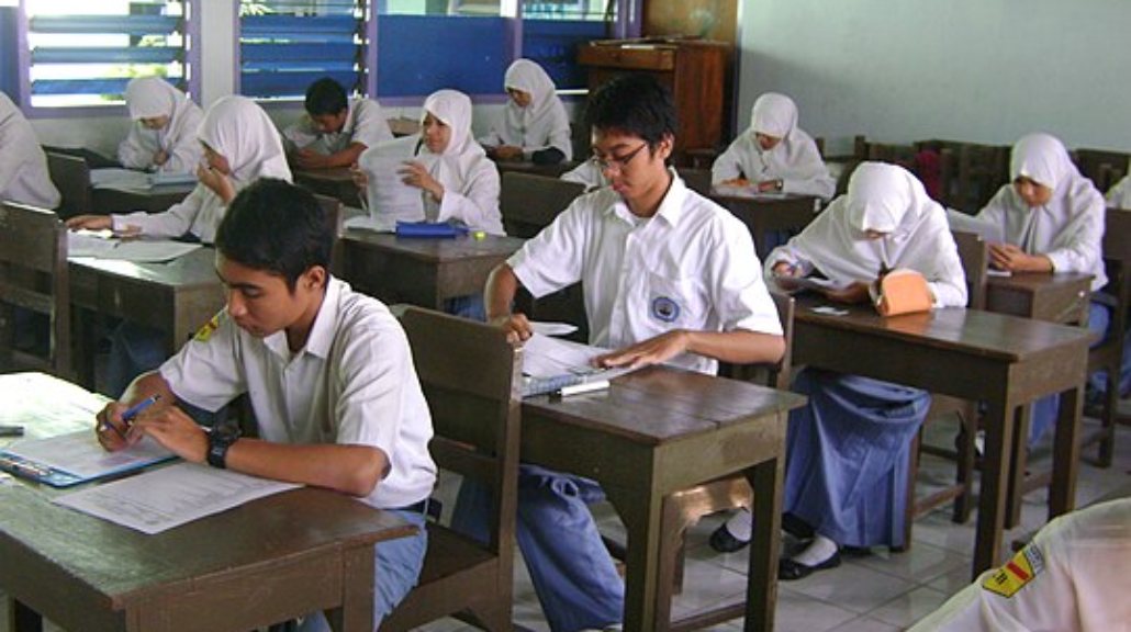 SPMB SMA 2025 Akan Gunakan Sistem Rayon, Apa Itu?