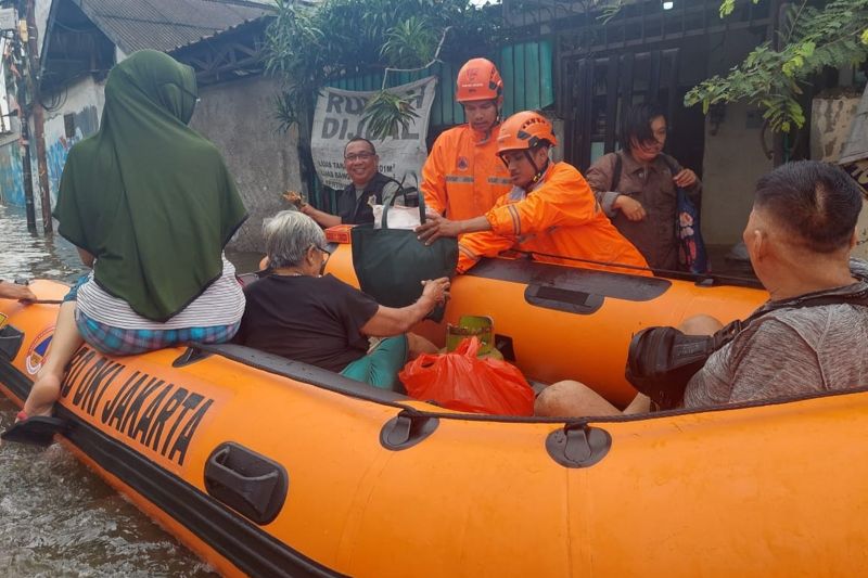Banjir Luapan Kali Ciliwung, BPBD: Warga Pilih Bertahan di Rumah 