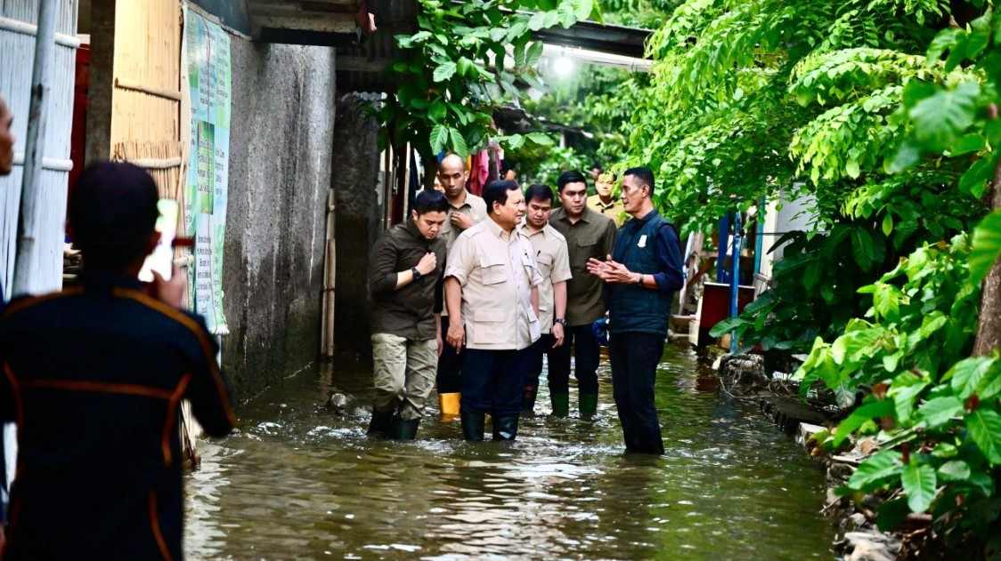 Prabowo ke Babelan-Bekasi, Tengok Banjir dan Bukber Bareng Warga