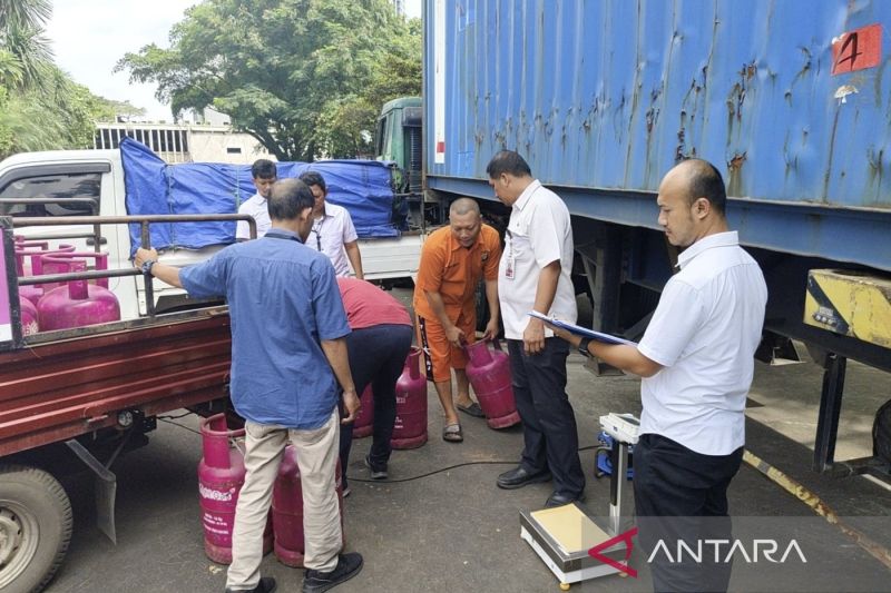 Polisi Bongkar Kasus Pengoplosan Gas Elpiji di Kota Bekasi