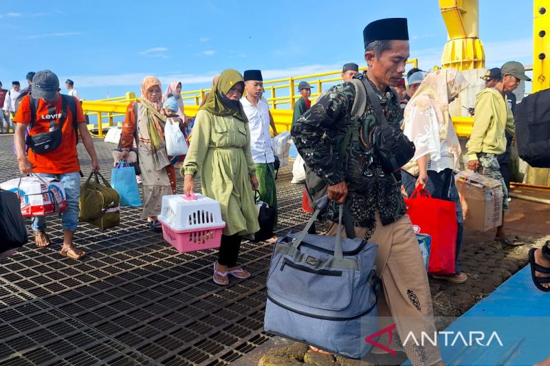 H-8 Lebaran, 3 Kapal Beroperasi Angkut Pemudik Situbondo-Madura 