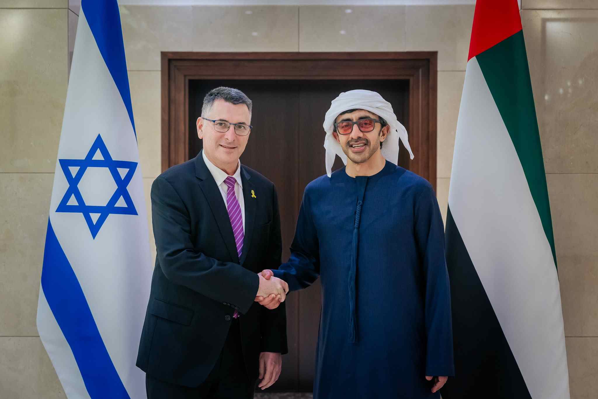 Menlu UEA Temui Menlu Israel Bahas Kemungkinan Gencatan Senjata
