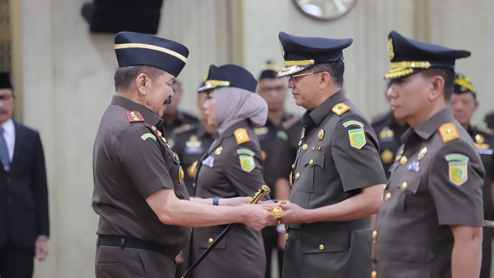 Ganti 6 Kajati, Jaksa Agung Tekankan Soal 'Penguasa Perkara' di RKUHAP