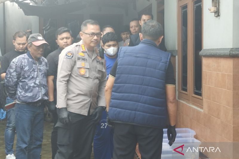 Polda Jateng Geledah Rumah Predator Seks Puluhan ABG di Jepara