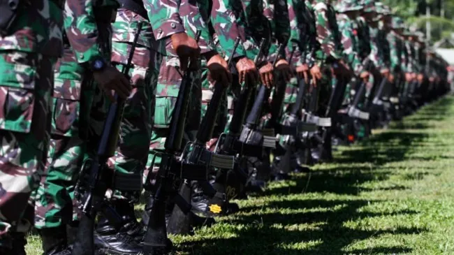 Sejarah Dwifungsi ABRI, Kekuatan Politik yang Dipersenjatai