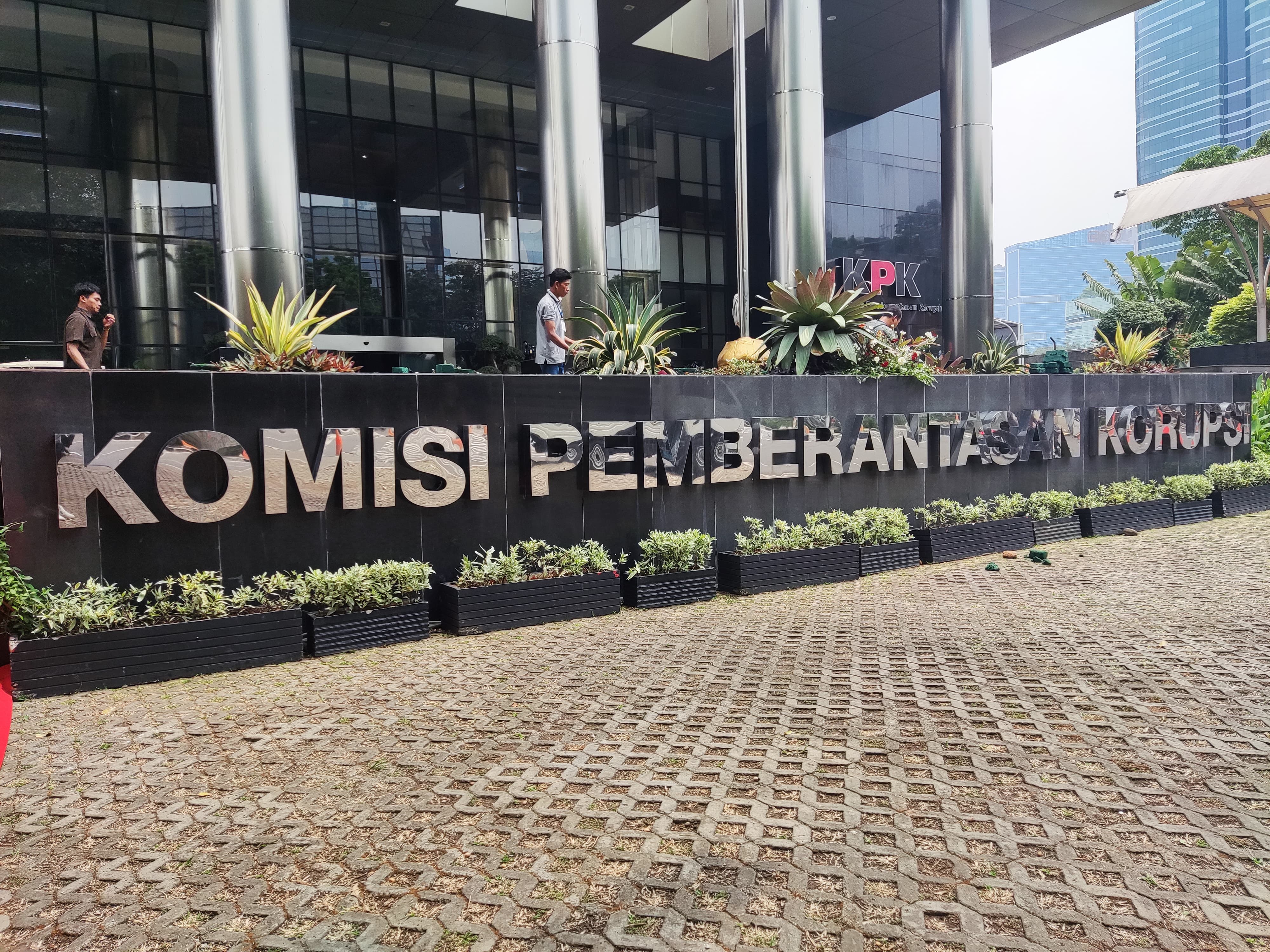 KPK Amankan Uang Tunai Rp2,6 Miliar dalam OTT di OKU-Sumsel