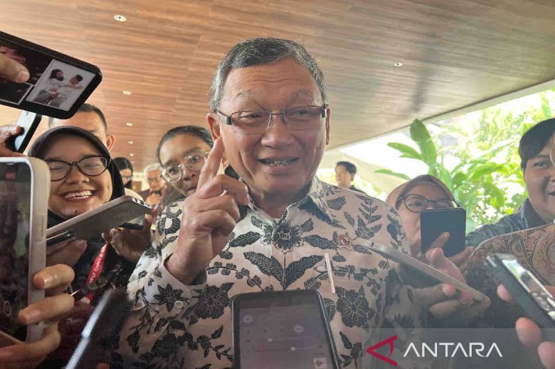 Menteri Energi dan Sumber Daya Mineral Arifin Tasrif menjawab pertanyaan awak media seusai menghadiri Supply Chain &amp; National Capacity Summit 2024 di Jakarta Convention Center (JCC) Senayan, Jakarta, Rabu (14/8/2024). ANTARA/Harianto