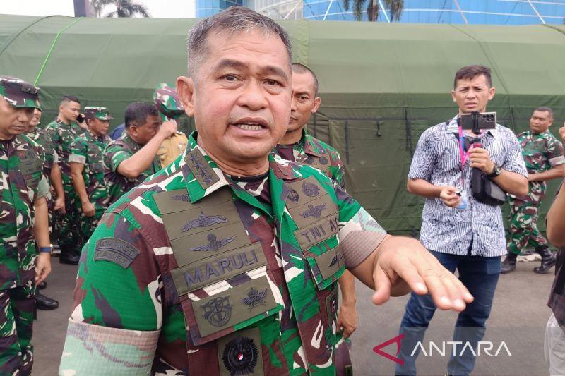 KSAD Jenderal TNI Maruli Simanjuntak menjawab pertanyaan wartawan di Jakarta, Minggu (13/10/2024). ANTARA/Donny Aditra