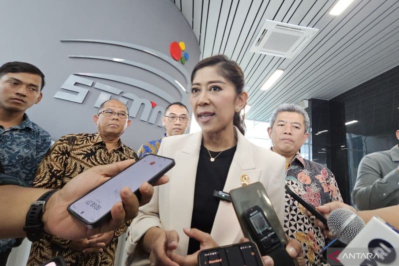 Menkomdigi Meutya Hafid menargetkan perilisan aturan pembatasan usia pemakai medsos di Ramadhan 2025. (Antara)