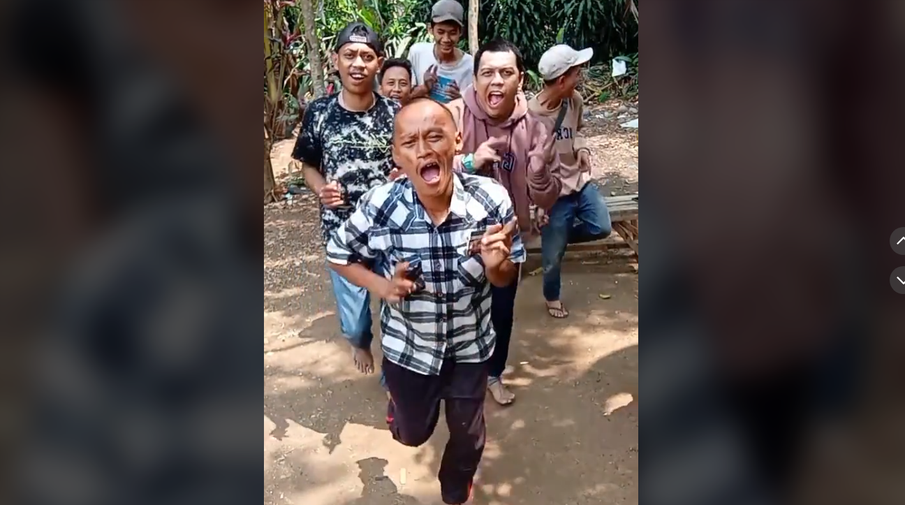 Salah satu <i>livestreamer </i>lokal di TikTok, Gunawan Sadbor. Ia pernah terjerat kasus <i>gift </i>dari judi online. (tangkapan layar TikTok Sadbor_Joged)