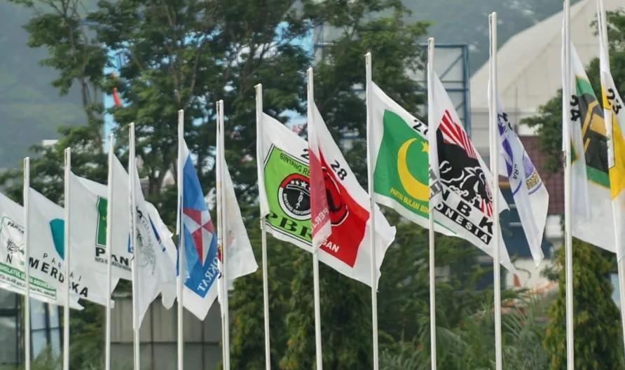 Bendera-bendera partai politik peserta Pemilu 2024.&nbsp;(ANTARA/R. Rekotomo)