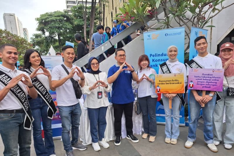 Menteri Perdagangan Budi Santoso setelah acara Aksi Konsumen Cerdas Indonesia. Kegiatan di Pelataran Sarinah Jakarta, Minggu (20/04/2024). ANTARA/ Muhammad Heriyanto.