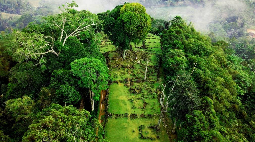 Situs Gunung Padang, Cianjur, diklaim sebagai piramida tertua dunia. (dok. kemendikbud)