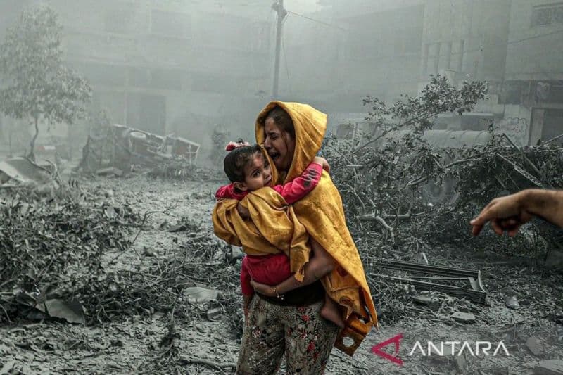 Setahun Invasi, Israel Kini Serang Pengungsian Tewaskan 12 Warga Gaza