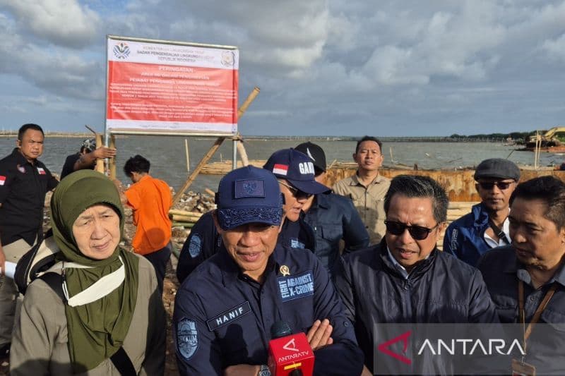 Menteri Lingkungan Hidup Segel Area Reklamasi Pal Jaya Bekasi