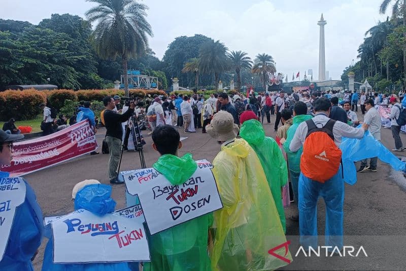 Dosen ASN Demo Tuntut Pembayaran Tukin, Kemendikti Buka Suara