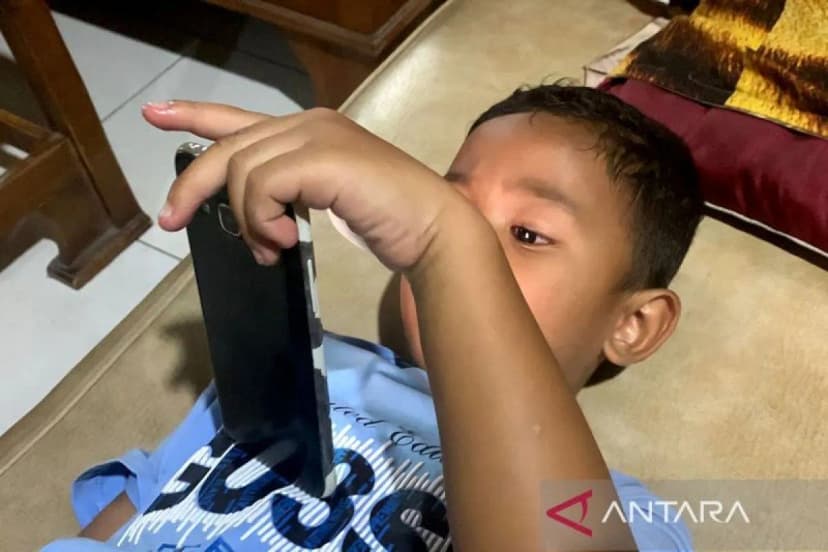 Komisi I DPR Usul Pelarangan Internet Buat Anak, Cek Respons Menkomdigi