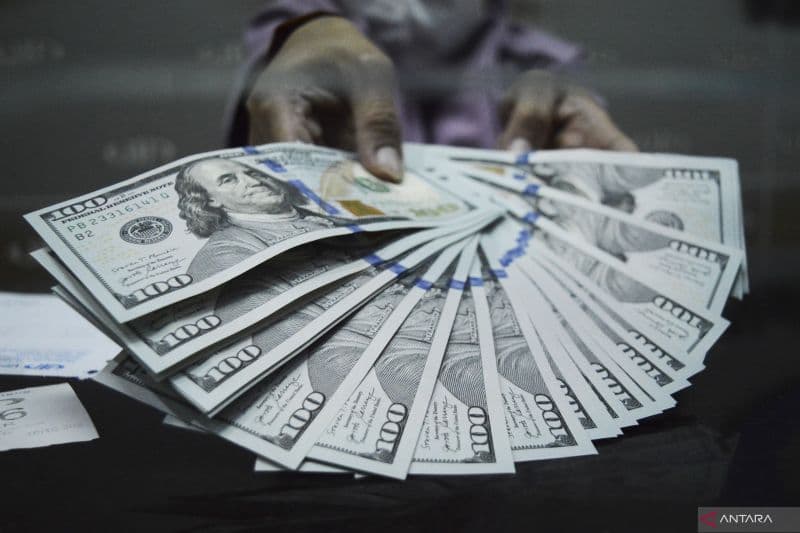 Perang Dagang, Dolar AS Tak Menarik Lagi bagi Investor