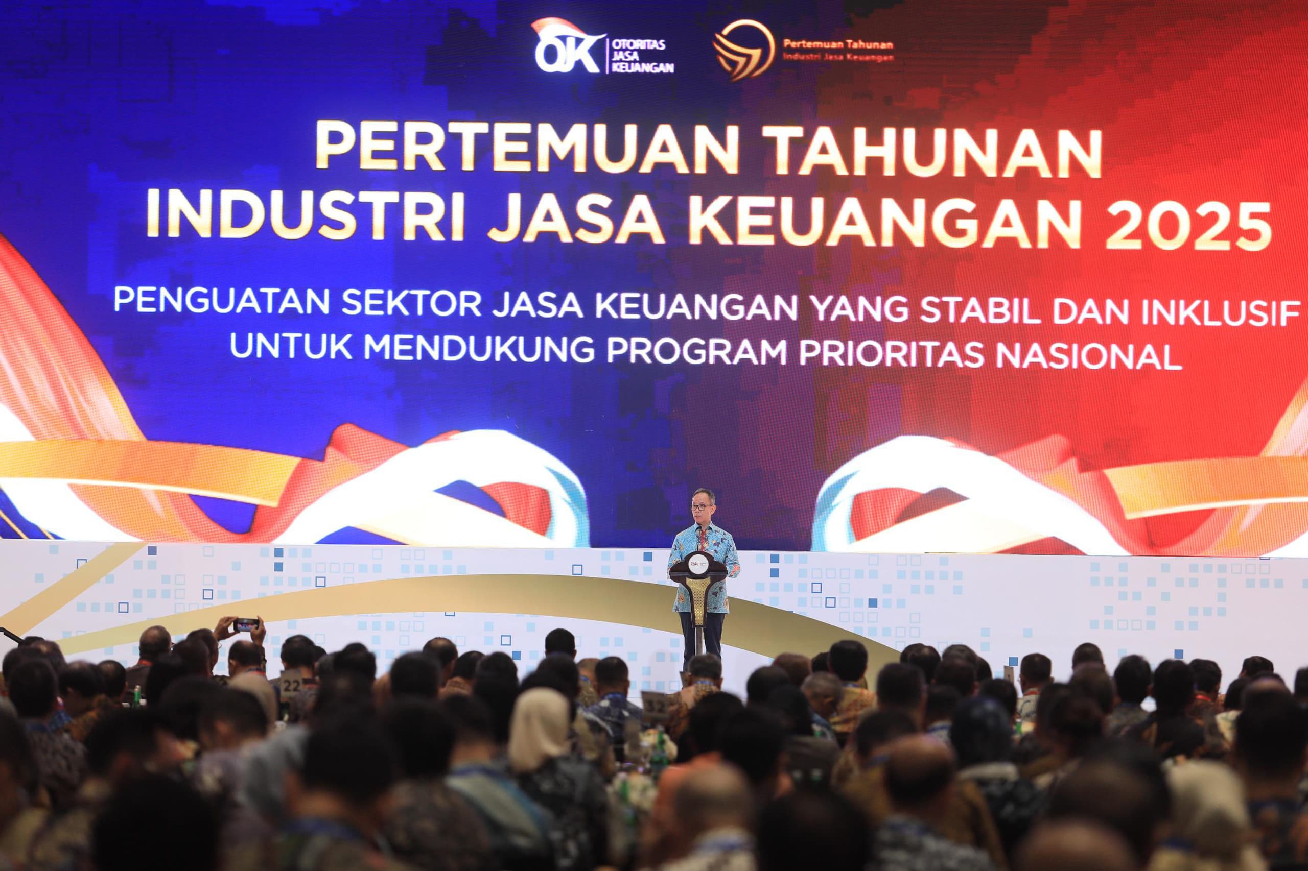 OJK: 2025 Masih Jadi Tahun Sulit bagi Sektor Keuangan