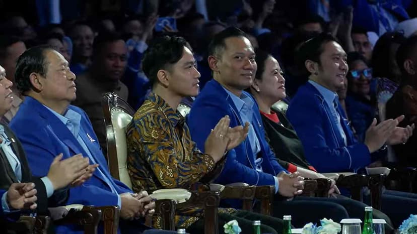 Prabowo: AHY dan Gibran Sekarang Berdampingan Nanti Bisa Bersaing