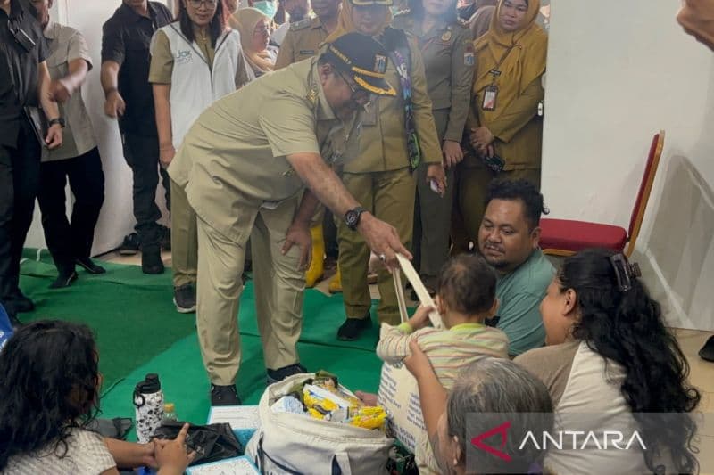Wagub Rano Karno Temui Korban Banjir di Jakarta Timur