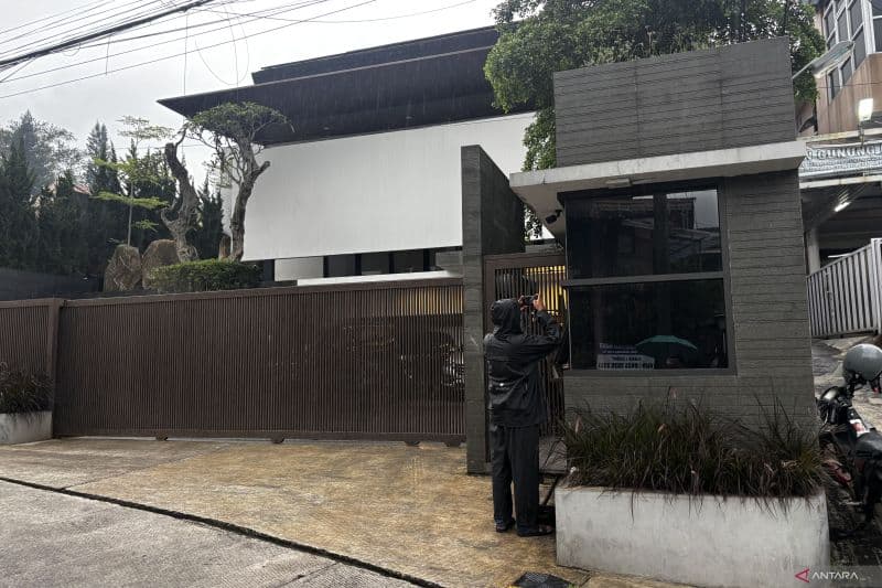 KPK Geledah Rumah Ridwan Kamil Terkait Penyidikan Kasus Bank BJB