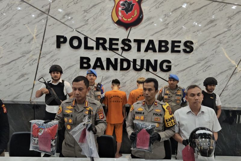 Polisi Tangkap Dua Begal Motor di Cidadap Kota Bandung
