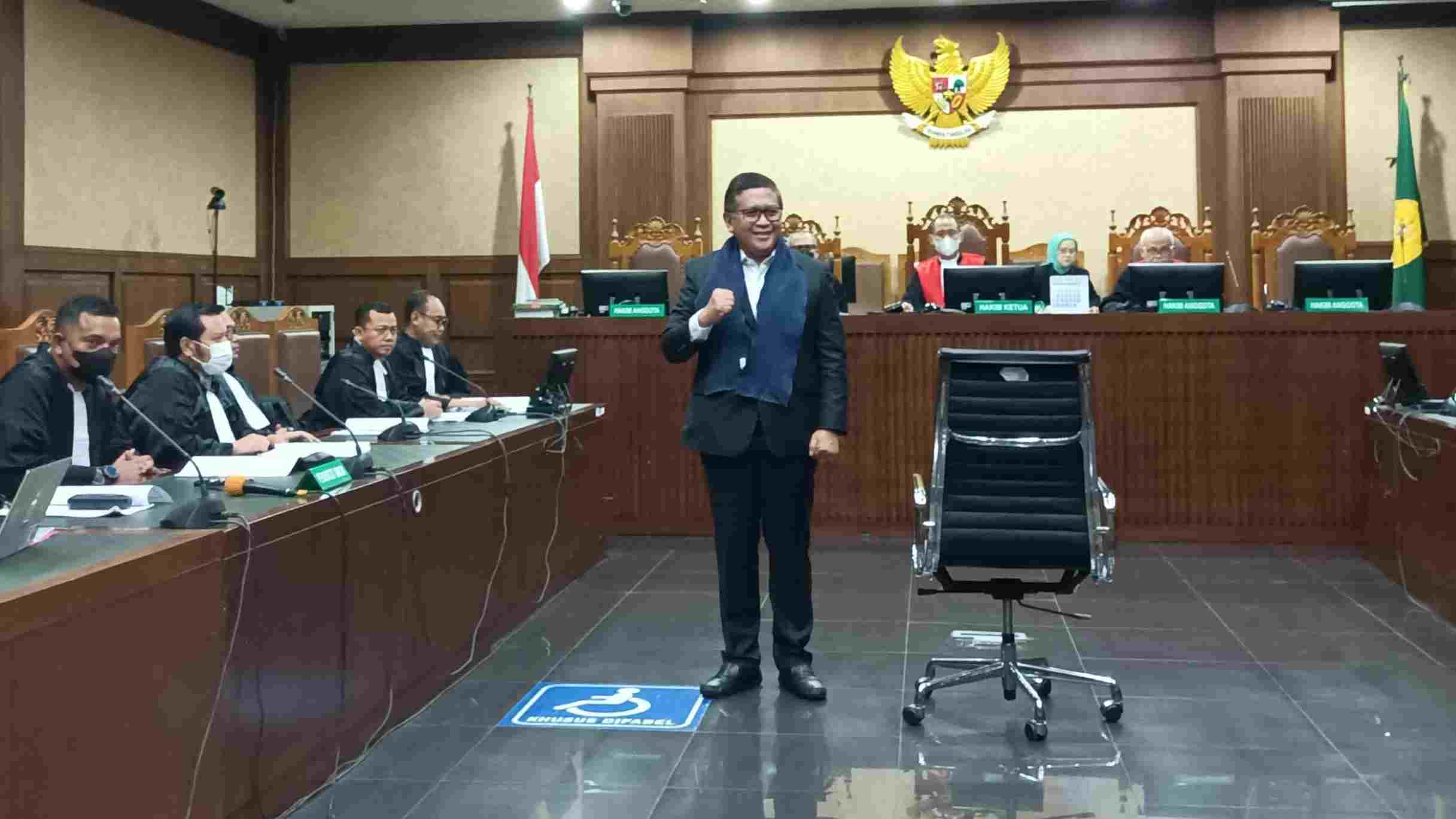 Hasto Kutip Ayat Kitab Suci dalam Eksepsi Dakwaan Korupsi