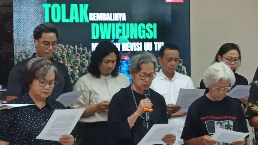 Koalisi Sipil Kecam Rapat Tertutup RUU TNI di Hotel, DPR Bantah