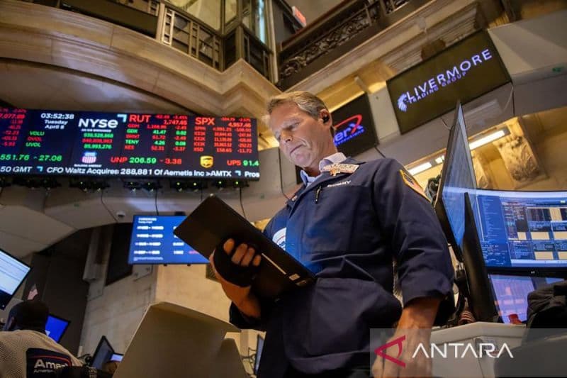 OJK Siapkan Langkah Mitigasi Dampak Tarif Trump untuk Industri Keuangan