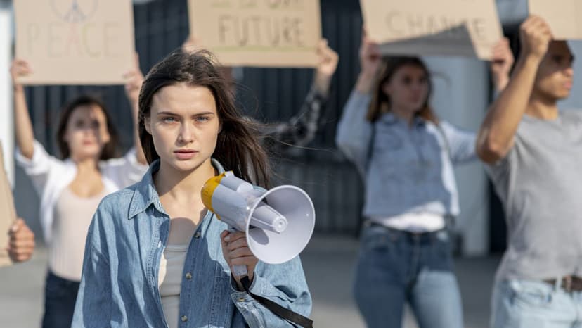 Empat Polisi Datangi Rapat Persiapan Demo Hari Buruh di Pulogadung