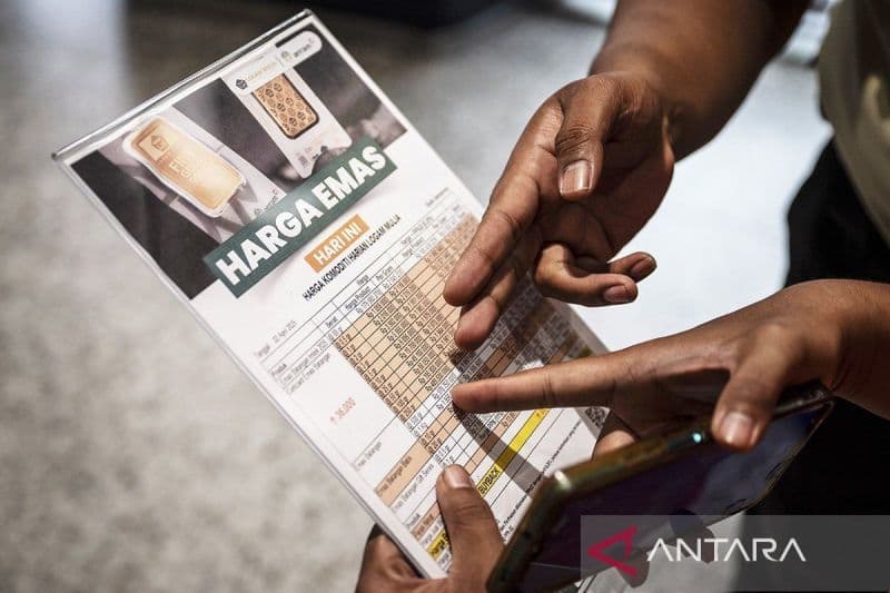 Saatnya Cuan? Harga Emas Turun dan IHSG Hari Ini Naik