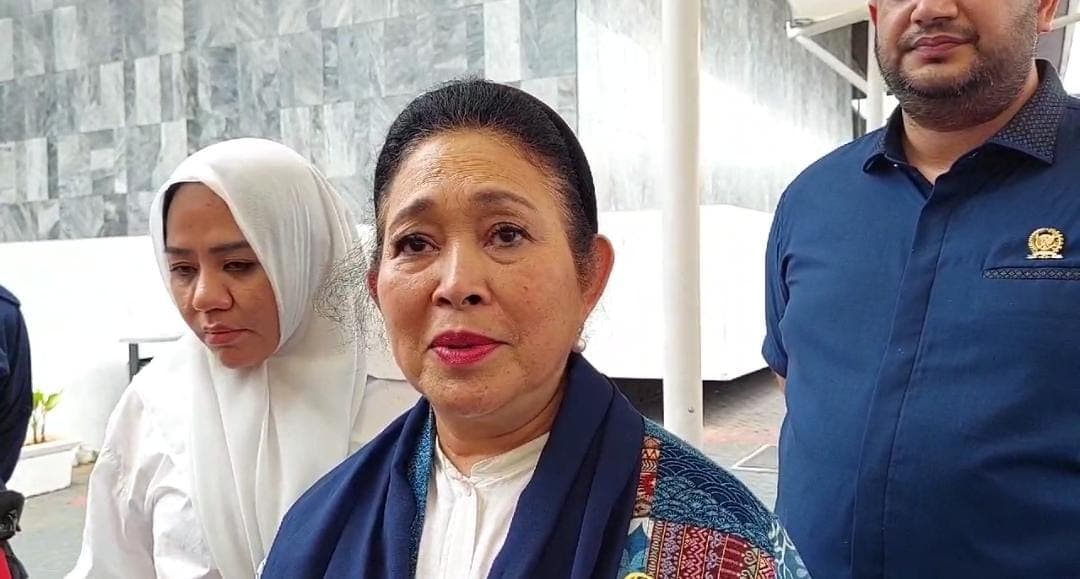 Putri kandung Soeharto dan mantan istri Prabowo Subianto, Siti Hediati Hariyadi alias Titiek Soeharto, kini menjabat Ketua Komisi IV DPR. (Fakta.com/Dewi Yugi)