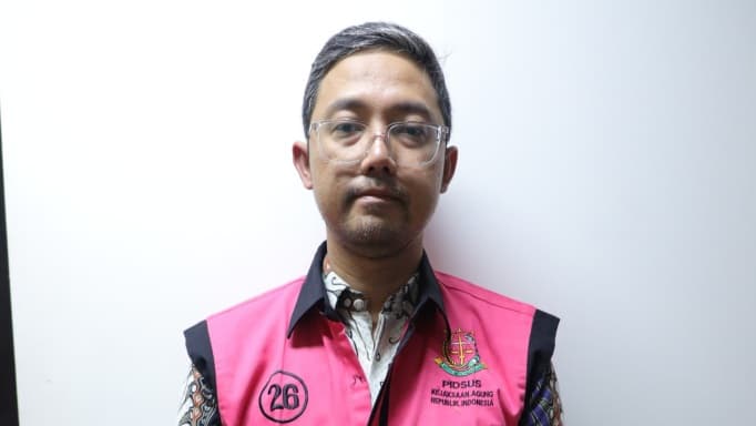 Edward Corne, VP Trading Operation PT Pertamina Patra Niaga, tersangka korupsi minyak mentah, Jakarta, Rabu (26/2/2025). (Foto: dok. Kejagung)