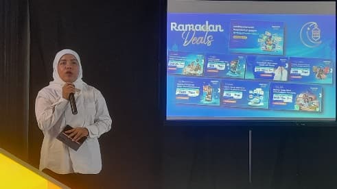 Group Head Mass Segment XL Axiata, Puput Hidayat, mengungkap deret paket internet prabayar XL, Jakarta, Jumat (27/2/2025). (Fakta.com/A. H. Muzayyin)