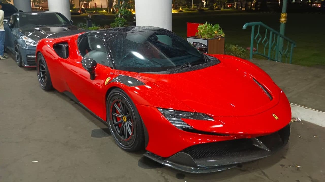 Ferrari jadi salah satu barang bukti yang disita di kasus suap hakim. (Fakta.com/Hendri Agung)