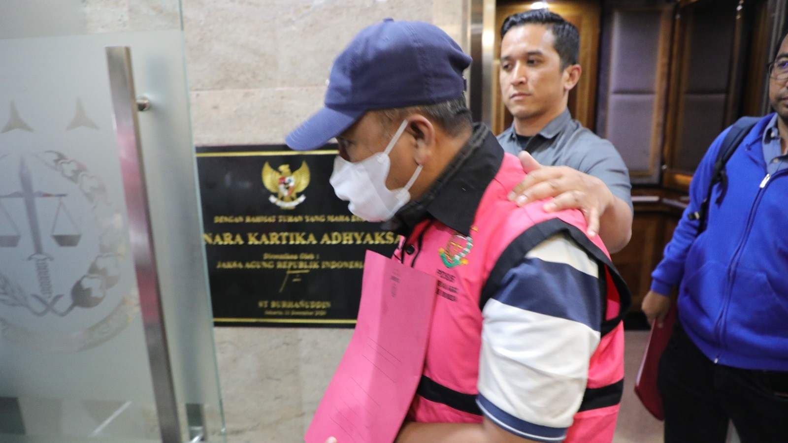 Djuyamto, salah satu Anggota Majelis Hakim yang memvonis lepas tiga terdakwa korupsi CPO, pernah menangani praperadilan Sekjen PDIP Hasto Kristiyanto. (dok. Kejagung)