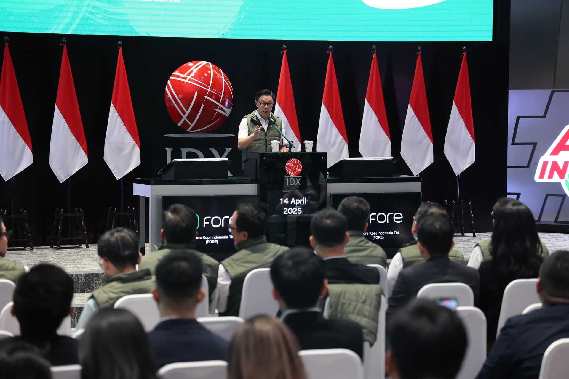Komisaris Utama Fore Coffee serta Co-Founder East Ventures, Wilson Cuaca dalam IPO Fore Coffee di BEI, Jakarta, Senin (14/4/2025). (Fakta.com/Kania Hani Musyaroh)